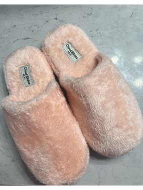 CloudSlides Hearth Women's Plush Pink Slip-On Slippers